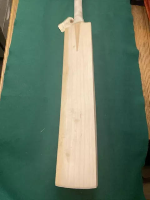 2lb 12oz - SH Grade 1 English Willow Cricket Bat - Beautiful 8 Grain - 900