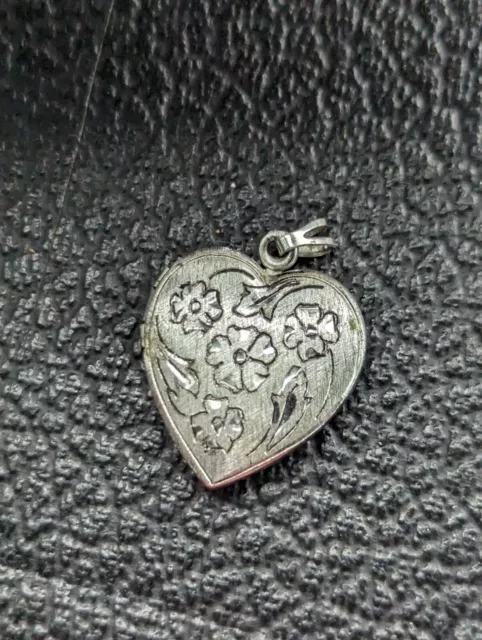 Vtg Victorian Revival Sterling Silver Locket Etched Flower Repousse C1