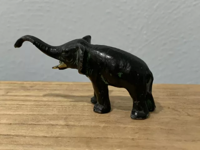 Vintage Antique Fonte Métal Possiblement Bronze Peint Éléphant Figurine