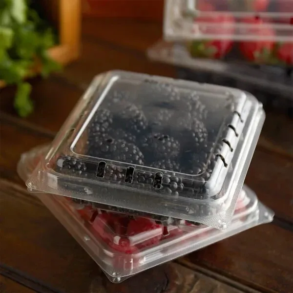 QTY(100) NEW 6 oz. Clear Square Vented Clamshell Produce Blueberry Container Lot