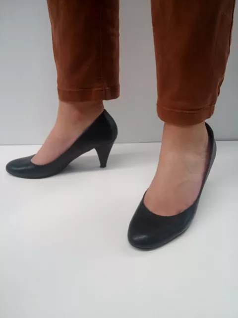CUIR  pointure 39 escarpins à talon 8cm chaussures femme soirée noir en cuir