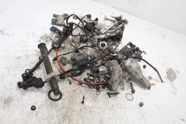 03-05 Yamaha Yzf R6 Parts And Hardware Lot