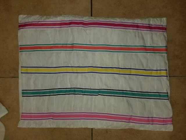 Falsa estándar ""Runched Preppy Stripe"" de granero de cerámica adolescente