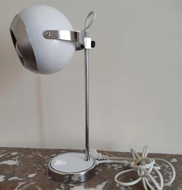 Lampe vintage blanche Space Age par Veneta Lumi, Italie | Selency Lampe vintage blanche Space Age par Veneta Lumi, Italie | Selency