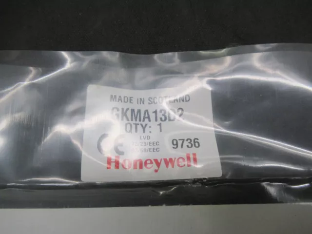 GKMA13D2 Honeywell Safety Switch XP4042 GKMA13  New in Original Packing.