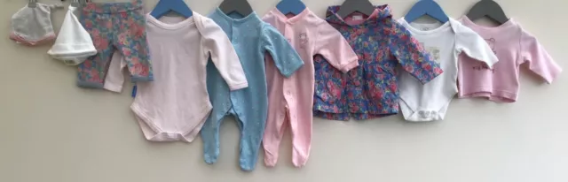Pacchetto di abbigliamento per bambine età 0-3 mesi cura della madre Cherokee Tesco