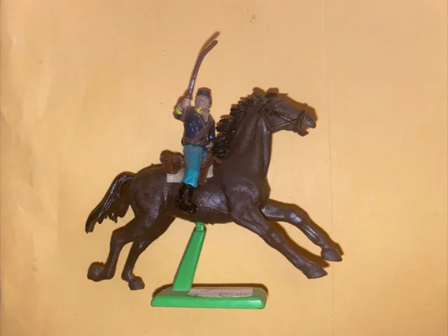 Civil War Union mounted cavalry soldier with rifle on horse [Deetail Ltd 1971]