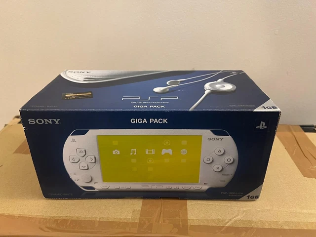 SONY PSP-1000G1CW GIGA Pack Ceramic White PlayStation