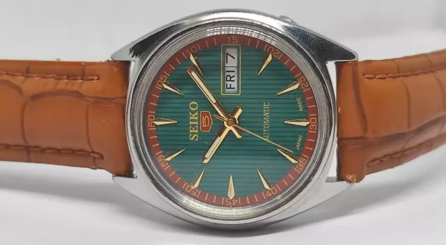 17 jewels Japan made Seiko 5 Automatic vintage green dial Men's Wrist watch