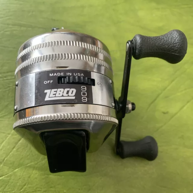 VINTAGE ZEBCO 909 Fishing Reel Made in USA Works Great $44.00