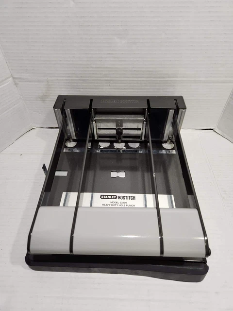 Stanley Bostitch Heavy Duty Adjustable 3 Hole Punch Model 03200 EUC