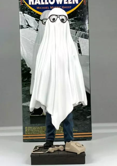 John Carpenters Halloween Exclusive Michael Myers Ghost Bobble Figure Limited