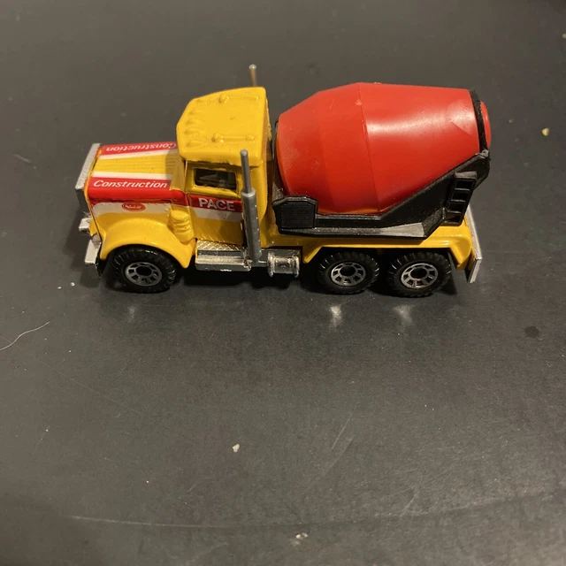 VINTAGE 1981 MATCHBOX PACE CONSTRUCTION Peterbilt Cement Mixer Truck