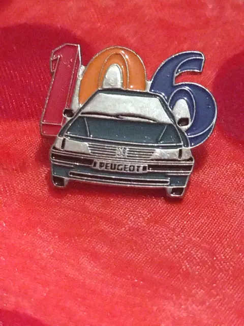 Pins Pin's Lapel Pin Badge Collection Vintage Voiture Auto Logo Peugeot 106 Vert