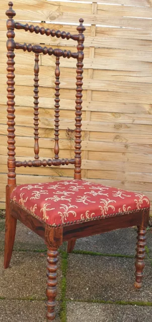 Ancienne chaise,prie-dieu...en bois torsadé !!