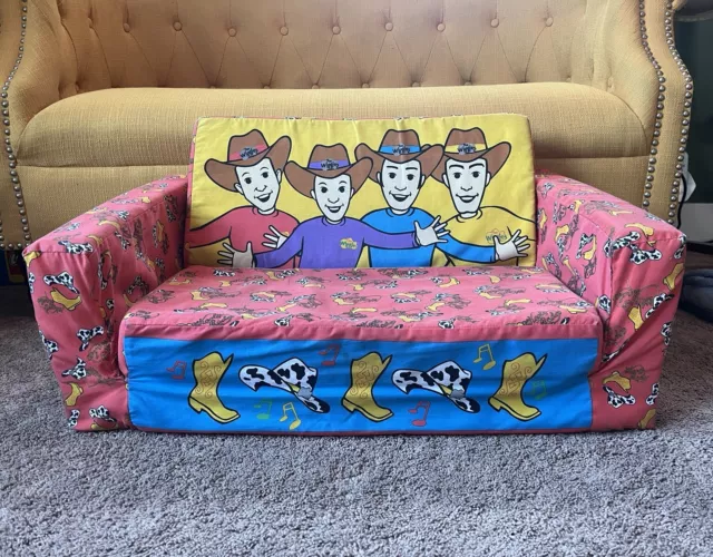 Wiggles fold sales out sofa