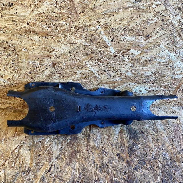 MERCEDES BENZ W220 Rear Control Arm Plastic Trim 2203520888 19.00