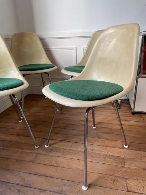 Chaises DSX de Charles et Ray Eames en fibre Herman Miller 2