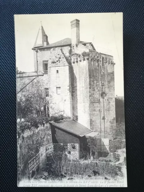 CPA 37 SAINTE-MAURE - Le Château