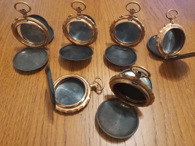 Lot De 4 Boîtiers Anciens En Plastique Pour Montre à Gousset - Rangement Ou Restauration - Occasion - Origine France