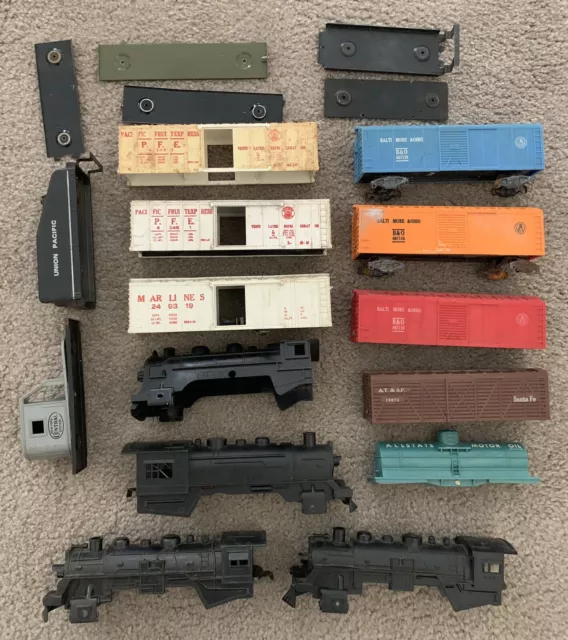 Marx Train - O Gauge - Large lot plastic freight car  & engine bodies