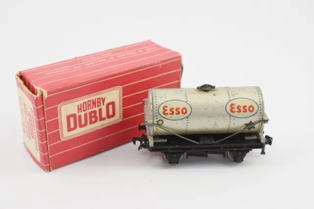 Hornby Dublo - 32081 Esso Petrol Tank Wagon D1 2/3 Rail OO Gauge Boxed (Red)  #O