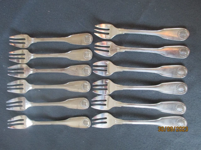 12 Fourchettes à Gâteau Christofle – Modèle Vendôme/Arcantia – Argent Plaqué – Occasion