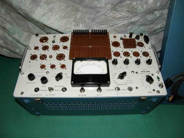 Röhrenprüfgerät L3-3 aus exUSSR RS237 AD1 Röhre Tube Messgerät Tester Tube Test Röhrenprüfgerät L3-3 aus exUSSR RS237 AD1 Röhre Tube Messgerät Tester Tube Test
