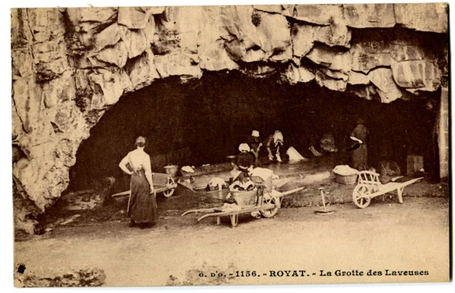 CPA 63 Puy-de-Dôme Royat La Grotte des Lavers animated