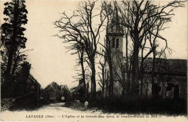 CPA LATAULE Église et la Grande-Rue apres le bombardement (377191)