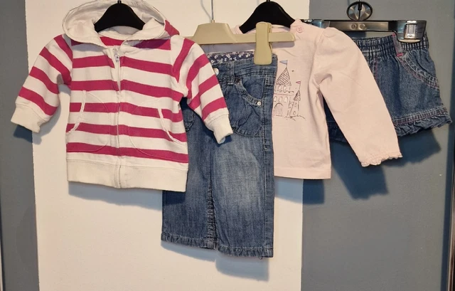 Pacchetto vestiti per bambine età 0-3 mesi. Usato. Buone condizioni. Marche miste.
