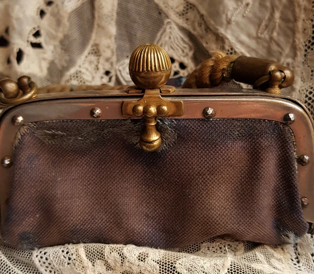 joli sac pochette cuir poupée ancienne