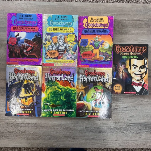 Goosebumps Lot Of 7 Books R. L. Stine #16,14,5 Horrorland Haunted Halloween