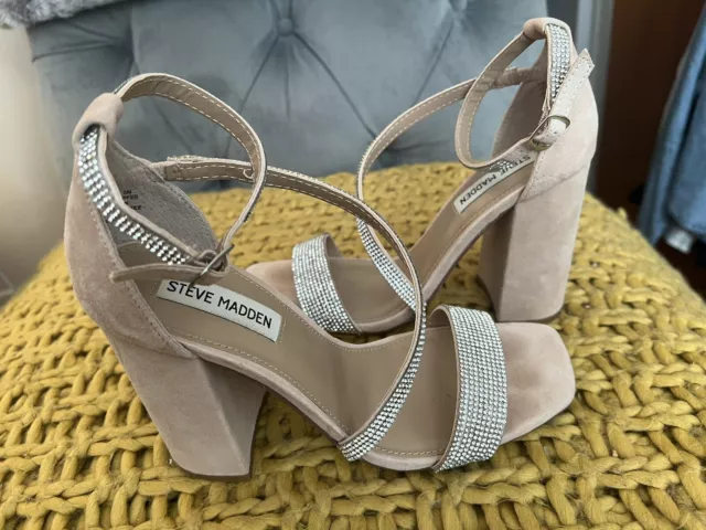 STEVE MADDEN Strappy Dress Sandals, Taupe Suede w/Rhinestone Accents, 7.5 —EUC!