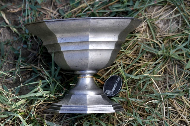 Vase coupe en étain ancien travail français