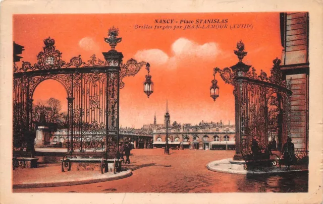 NANCY - place Stanislas - Grilles forgées par JEAN LAMOUR (XVIIIe)