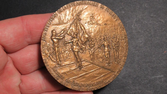 C10BC4) Belle médaille EN BRONZE Fête nationale  french  MEDAL