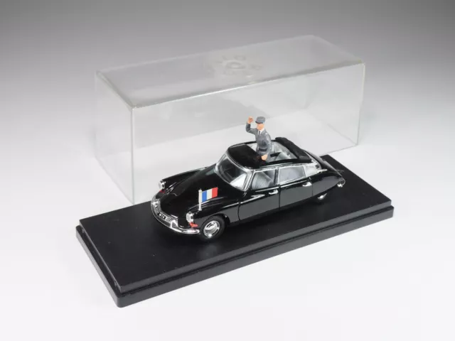 RIO - 114 - Citroen DS 19 Général De Gaulle 1962 - En boite