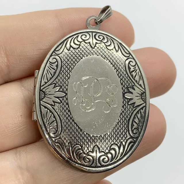 Vtg Initial Aps Monogram Photo Locket Pendant Etched Large Silvertone Metal Oval