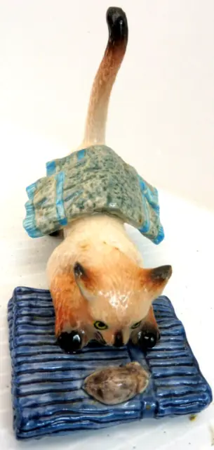 KLIMA K964 Miniature statuette en porcelaine - CHAT SUR SERVIETTES N° 10 CAT
