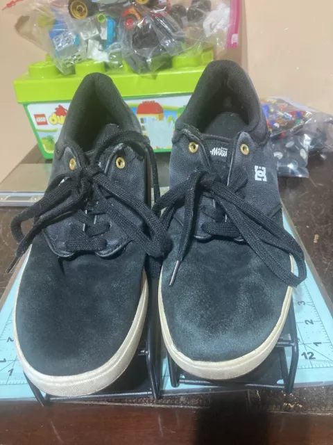 Mikey Taylor DC black suede shoes 10.5