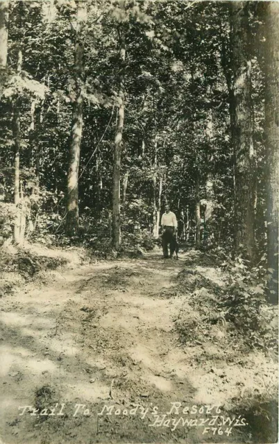 Hayward Wisconsin Trail to Moody 's Resort #F764 RPPC Photo Postcard 22-876