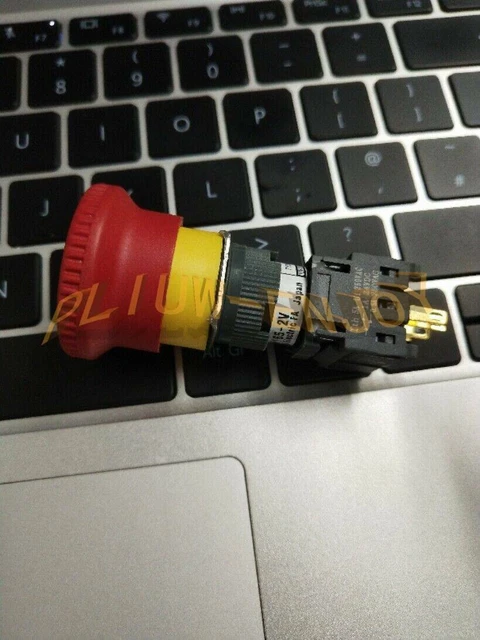 1pcs Fuji Electric AH165-2VR11 Emergency stop button switch AH165-2V
