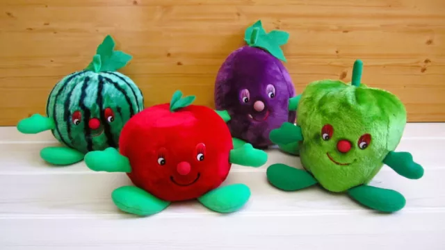 lot de 4 peluches légumes et fruits / Poivron - Tomate - Prune - Pastèque