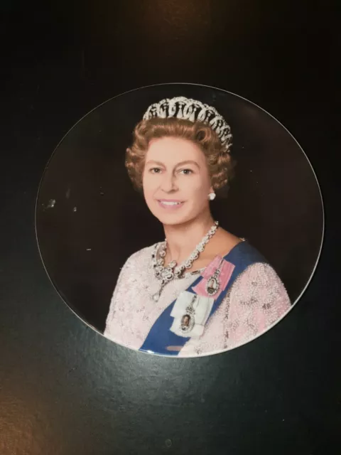 Crown Staffordshire Silver Jubilee Plate Queen Elizabeth II Limited Edition 1977