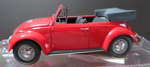 #6 1:24 Franklin Mint VW Bug Cabriolet WITH DISPLAY CASE