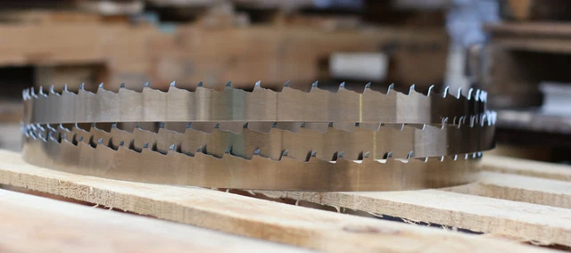 Box 10 - Wood Mizer  Band saw Blade Vortex 10’9” 129" x 1-1/4" x 042 x 7/8