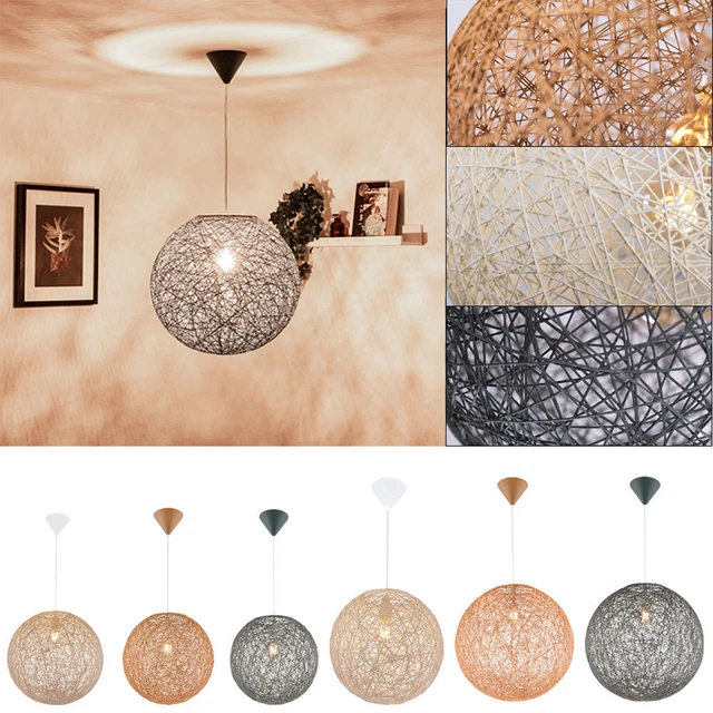 Tessura in Tegola a Colori Dorata in Tre Forme Animali Con Stile Zikzak Multicolore. Immagine