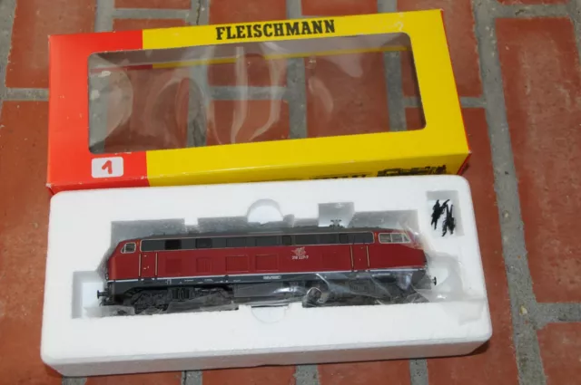 Fleischmann locomotive diesel BR218 227-7 HO ref 4938