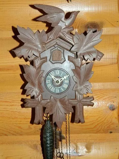 Black Forest Vintage One-Day German-Made Hubert Herr Tribers Cuckoo Clock  RUNS!